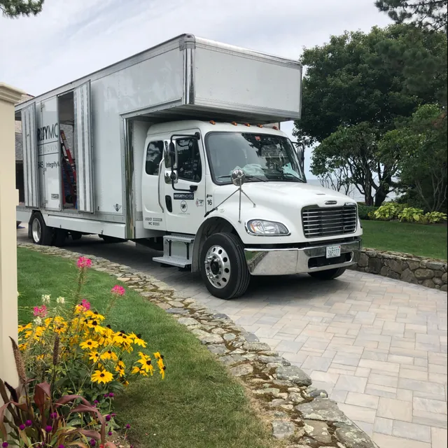 Integrity Movers work photo
