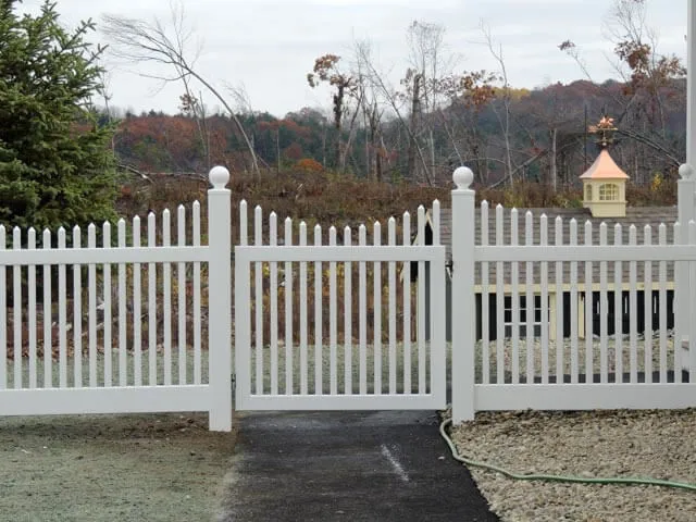 work photo from steadfastfence.com