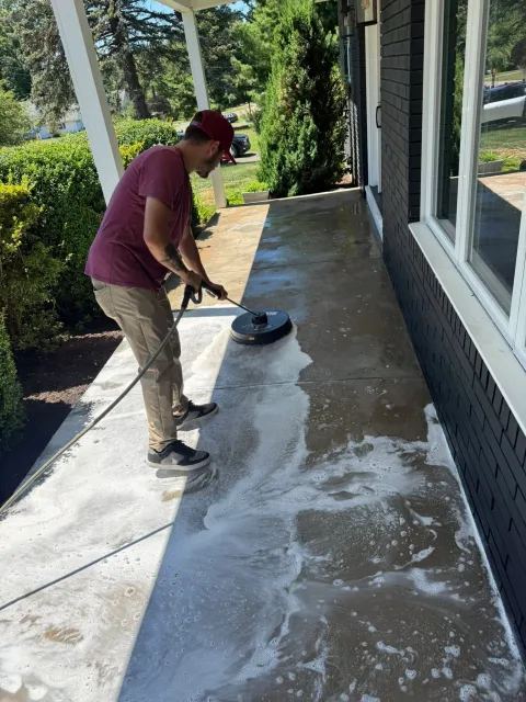 Driveway cleaning result