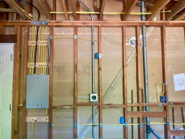 work photo from jakeolectric.com