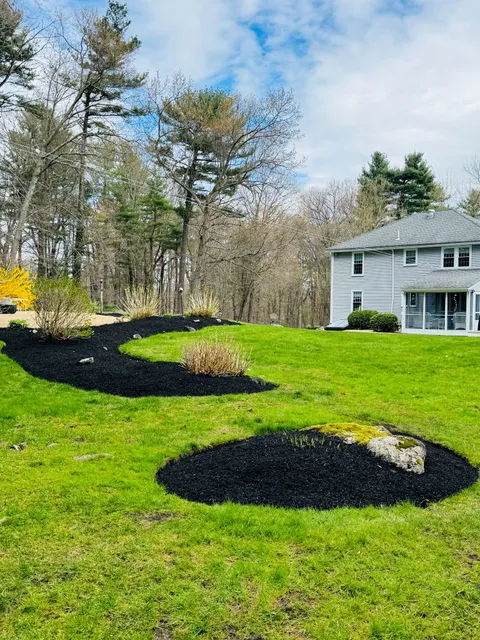 Quinonez LLC Landscape & Construction work photo
