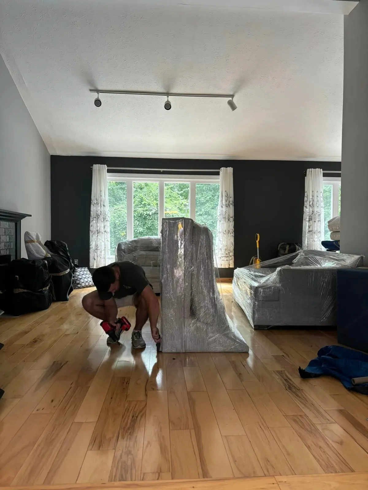 It’s the extra steps that we take to ensure your furniture stays protected from move-out to move-in.