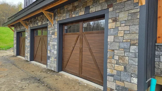 All cleaned up on this one! Brooklawn square and rec with strip. That iron black mortar really ties in with the house color nicely! 😍 

@thompson.stone