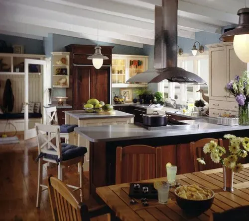 work photo from kitchensandbathsmattapoisett.com