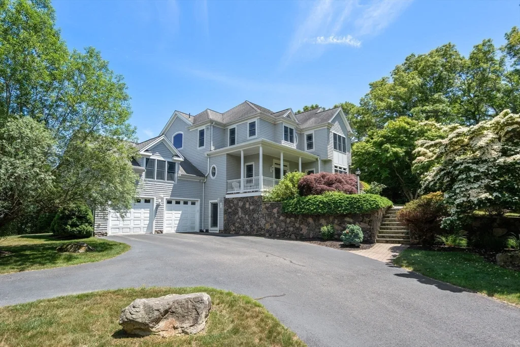 318 Center Hill Rd