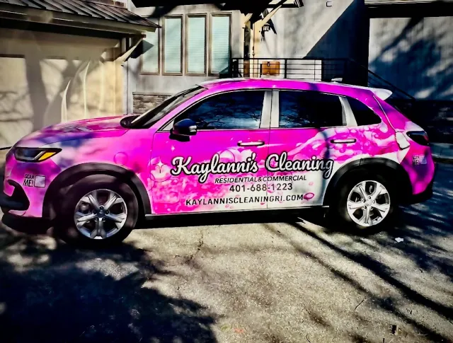 work photo from kaylanniscleaningri.com