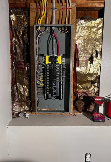 work photo from reliantelectricalnh.com