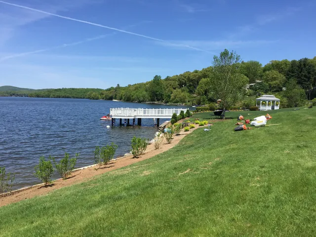work photo from sunburstlandscapingct.com