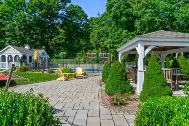 Retaining wall
