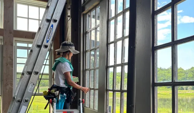 work photo from topnotchwindowcleaning.net
