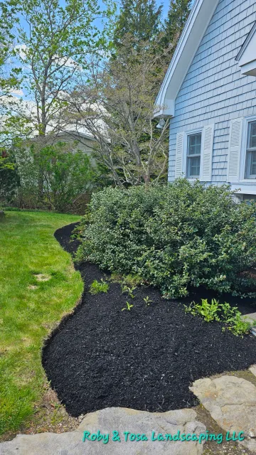 work photo from robyandtosalandscaping.com