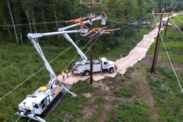 Utility Service & Assistance work photo