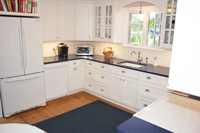 work photo from kdmkitchens.com
