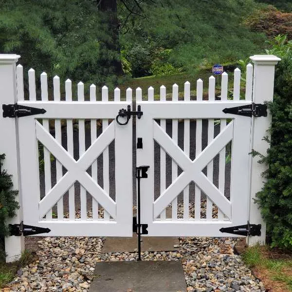 Ryhan Fence Company Inc work photo