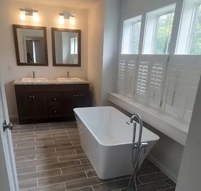 work photo from raynhambathandkitchen.com