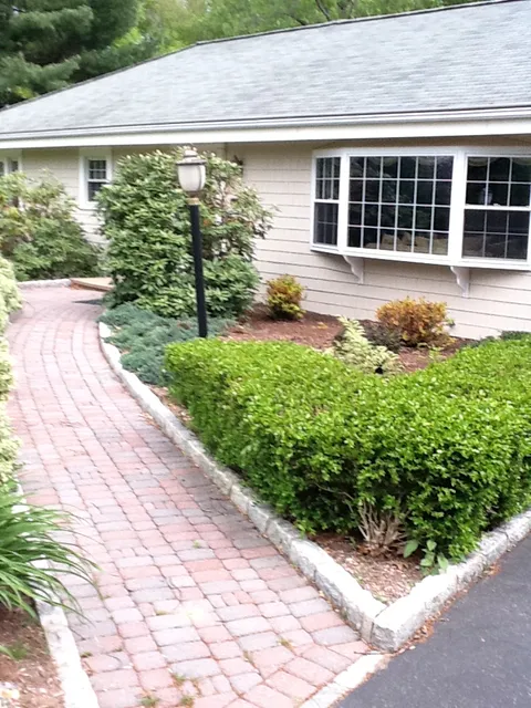 work photo from smittys-landscaping.com