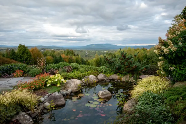 Courtyard Water Feature & Mountain Views
