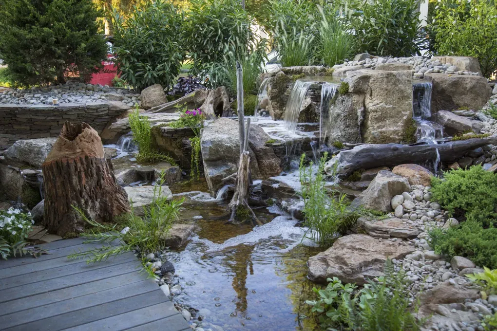 pondless-waterfalls