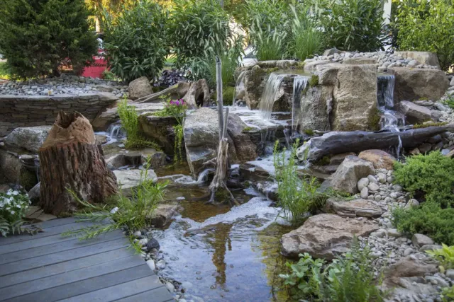 pondless-waterfalls