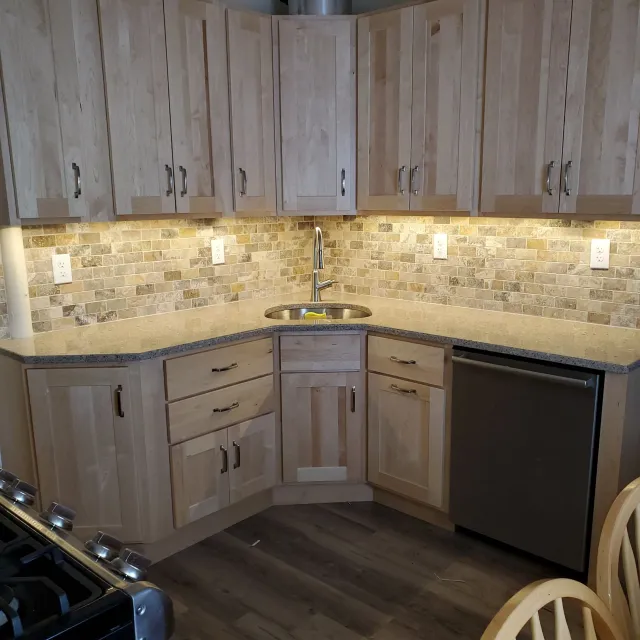 Licensed Electrician under cabinet lights led install