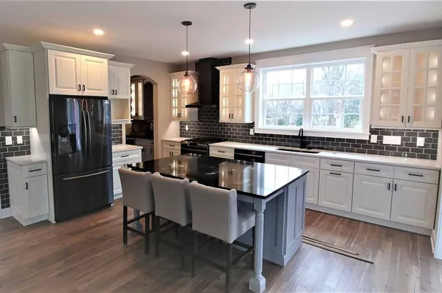 work photo from mycabinetoutlet.com