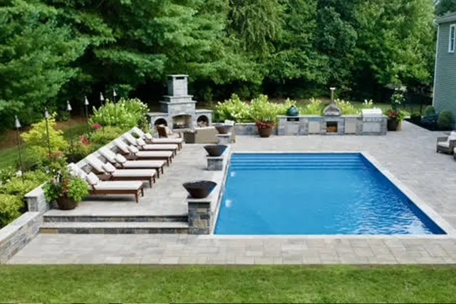 work photo from crystal-clear-pools.com