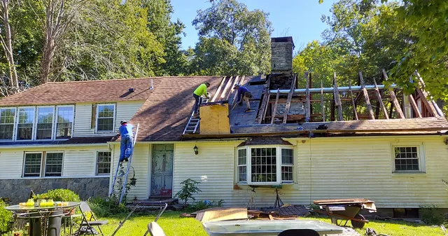 work photo from manolyroofing-ct.com
