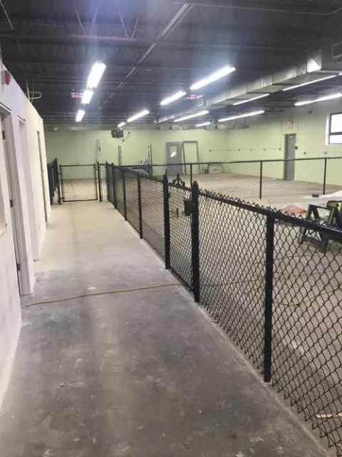 indoor_chain_link.jpg