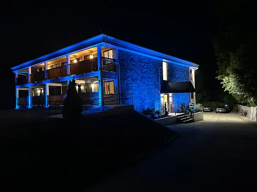 Review photo by Marshfield Hotel