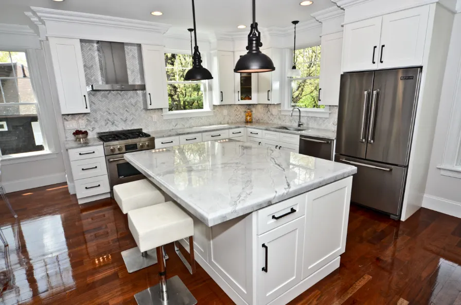 40 Linden, kitchen 2 (1).png