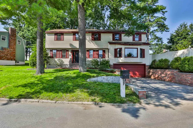 28 Danbury Road