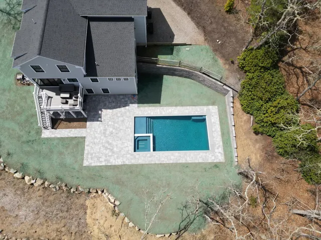 work photo from clearwatercustompool.com