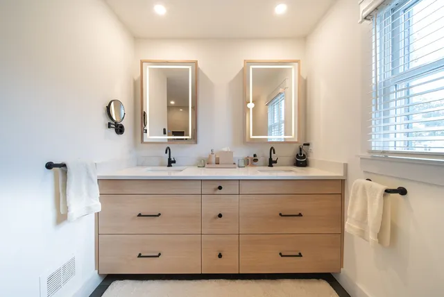 Ocean View Interior Reno77