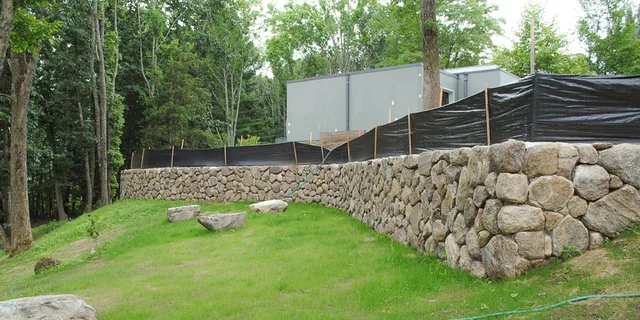 work photo from naturalstonewallsolutions.com