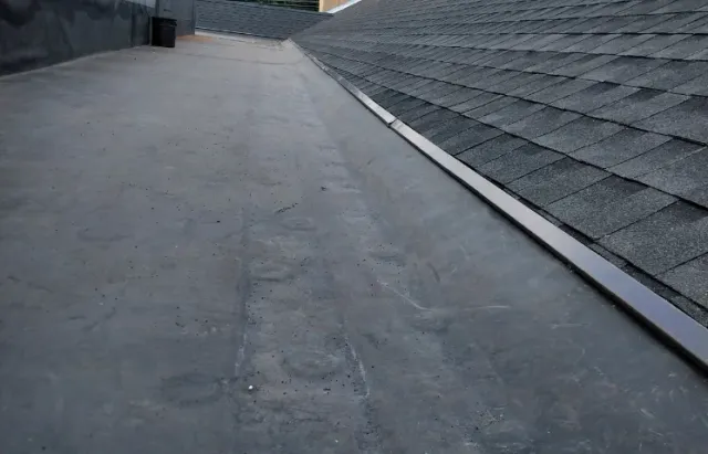work photo from reyesroofingkings.com