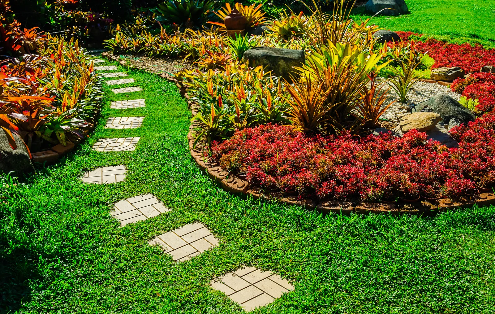 work photo from niceandgreenlandscape.com