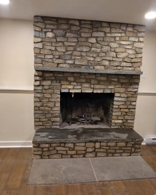 #trugliamasonryandhardscapesllc #fireplaceveneer