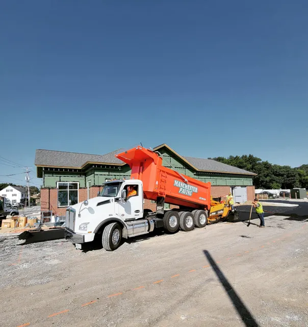 work photo from manchesterpavingandsealcoating.com
