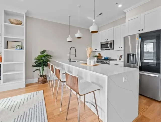 Jessica Later & JL+CoRE - Real Estate & Property Management Agency