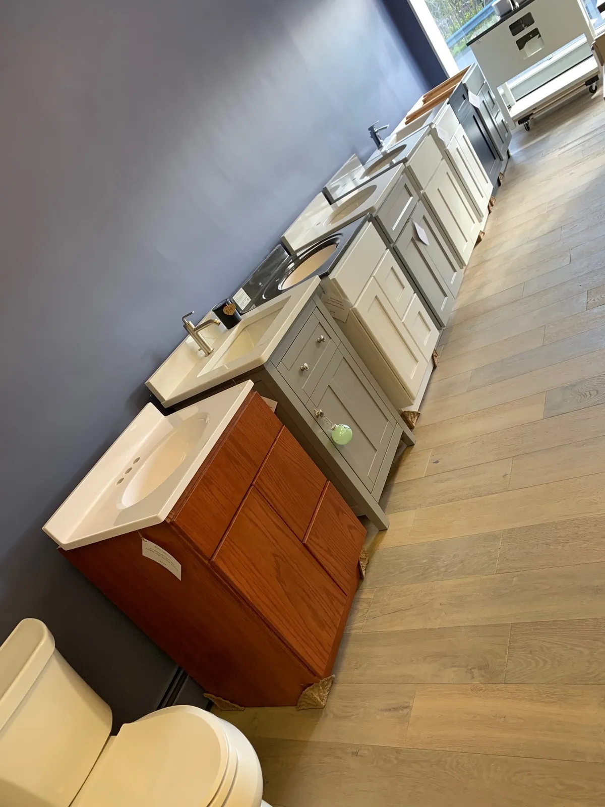 HSH DESIGN INC. - Kitchen, Bath, & Home Showroom