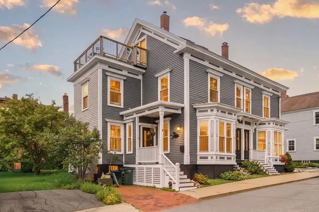 RE/MAX Bentley's work photo