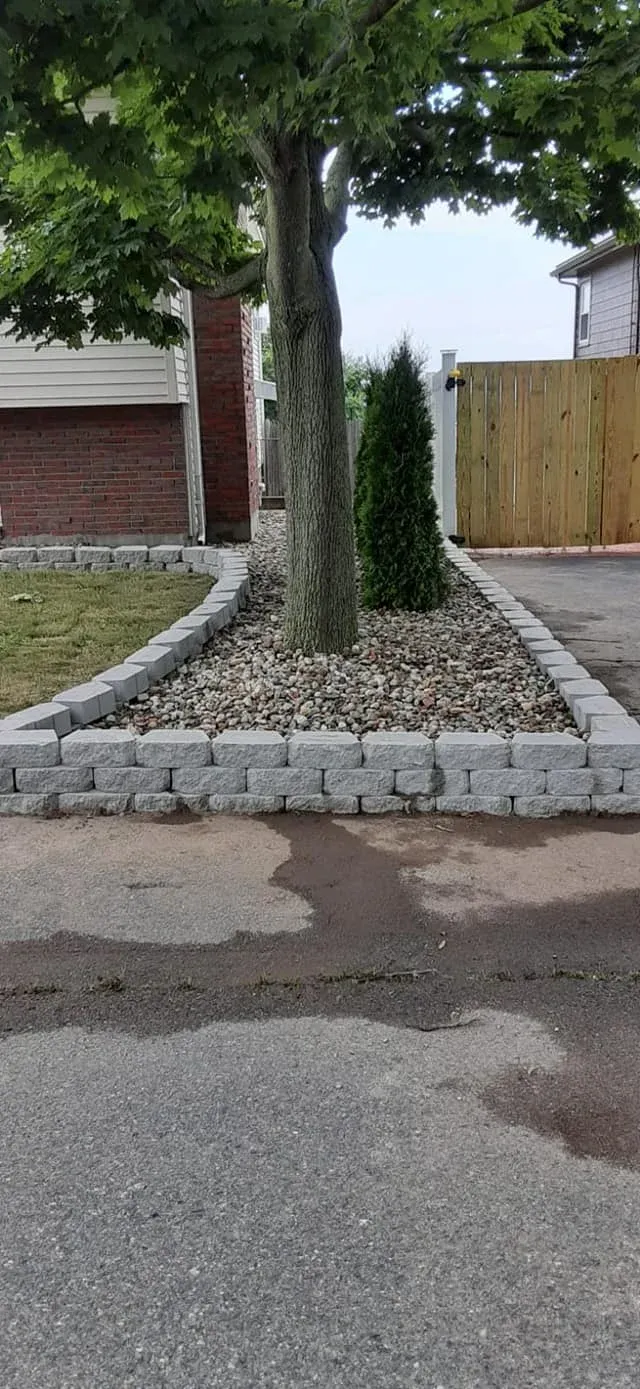 work photo from leonels-landscaping.com