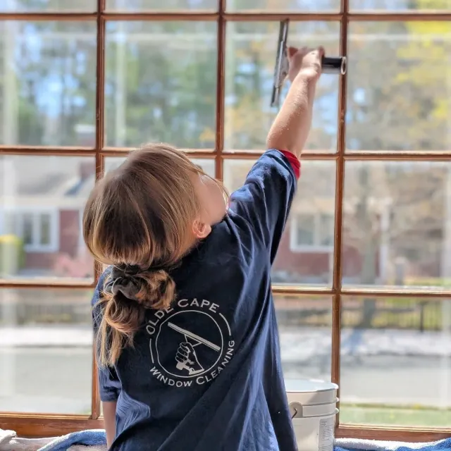 work photo from oldecapewindowcleaning.com