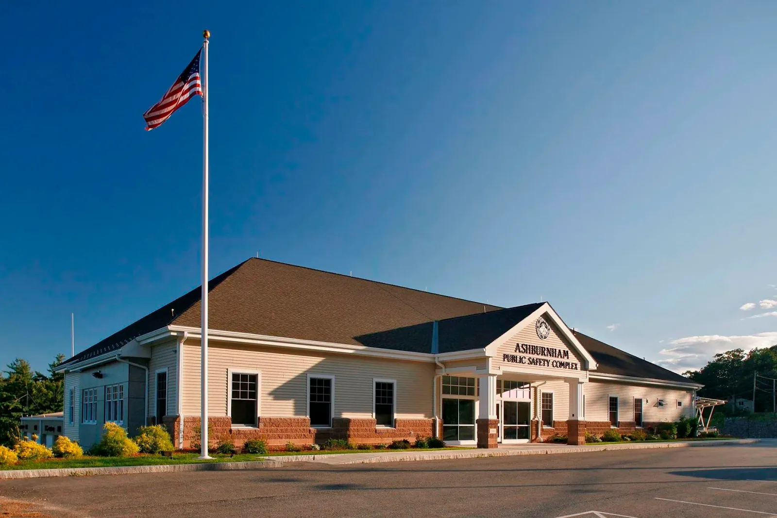 Ashburnham Public Safety ComplexPublic safety complex of approximately 22,000 s.f. to house the Police &amp; Fire Departments and the town’s Emergency Dispatch Center.