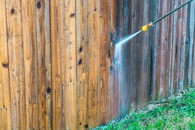 commercial-fence-pressure-washing-concord-nh-metal-wood-and-vinyl-fence-cleaning-exterior-maintenance