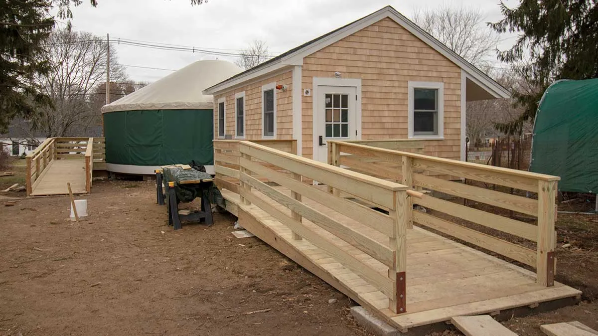 Cuvilly yurt feature