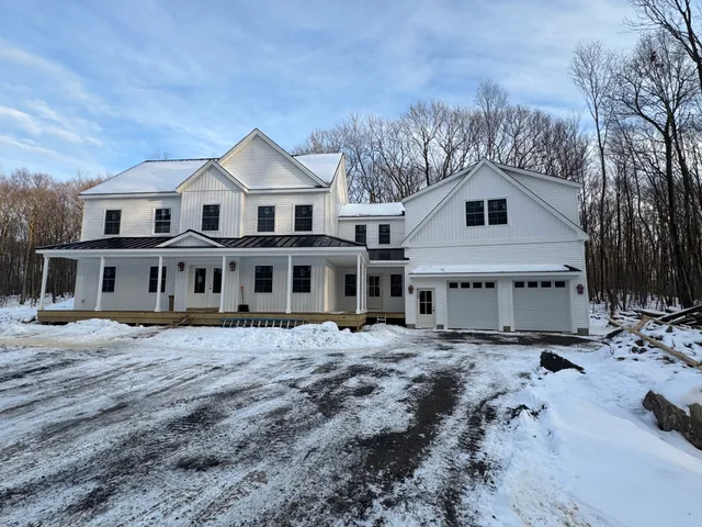 Modern Standing Seam Metal Roofing work photo