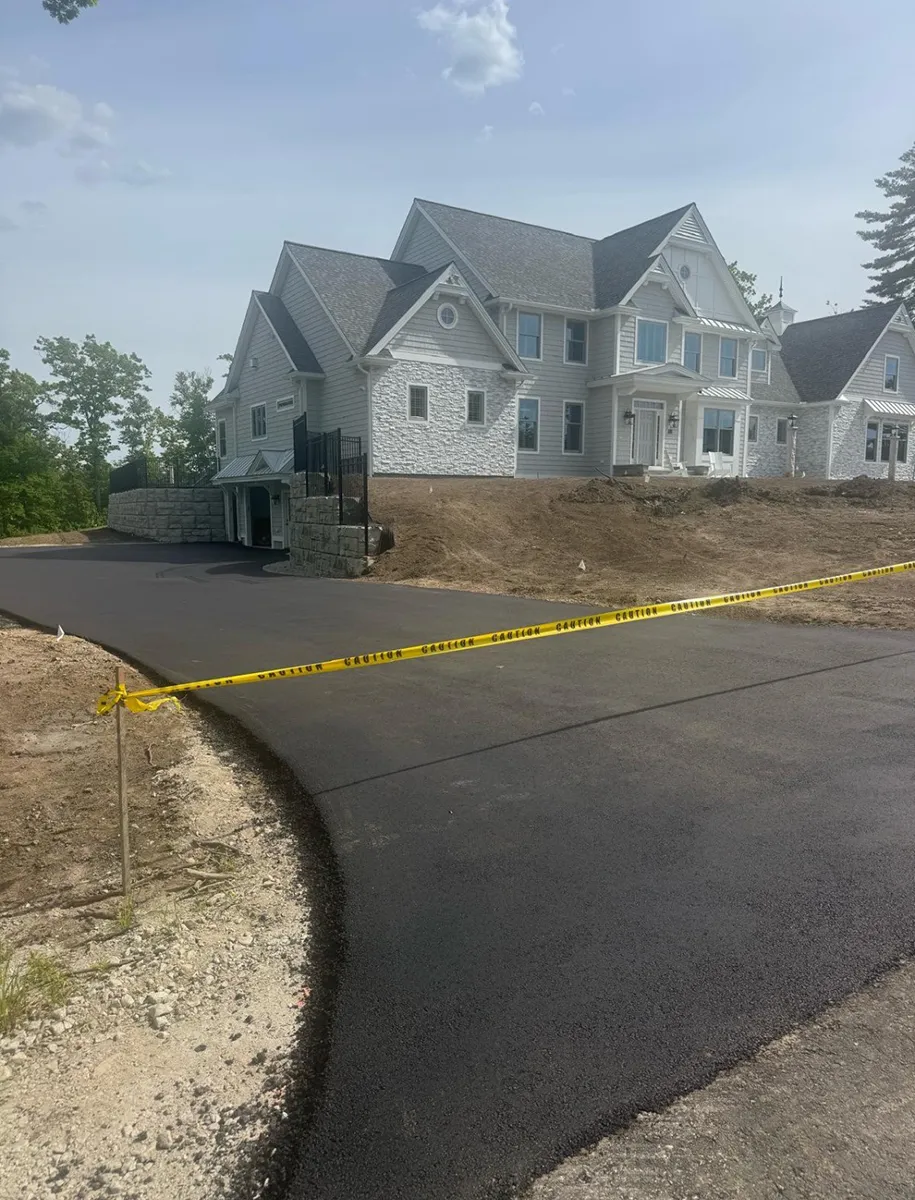 work photo from atlanticasphaltpaving.net