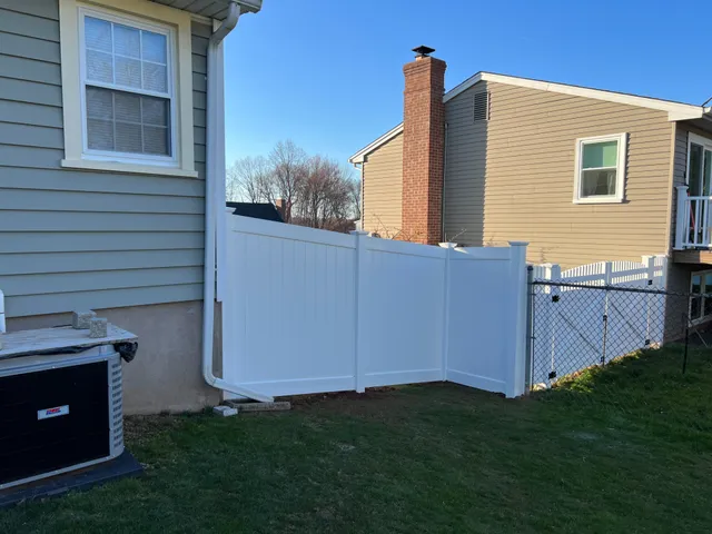 work photo from thefenceguysct.com
