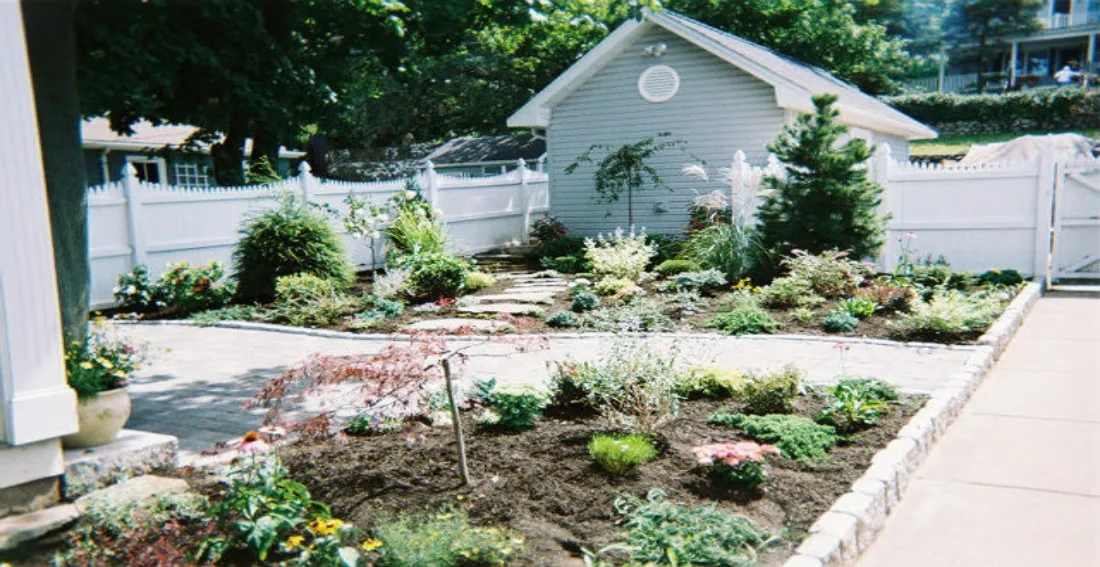 Earth Landscape - iGreenCare